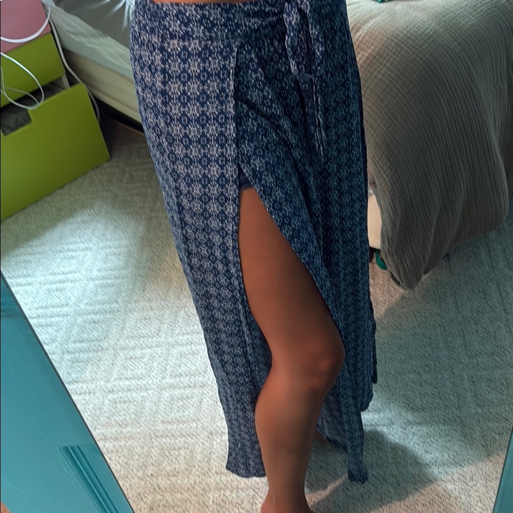 Chic Blue Patterned Wrap Pants - Picture 2 of 4